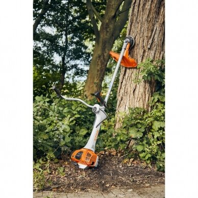 Krūmapjovė STIHL FS 561 C-EM su trišakiu 1