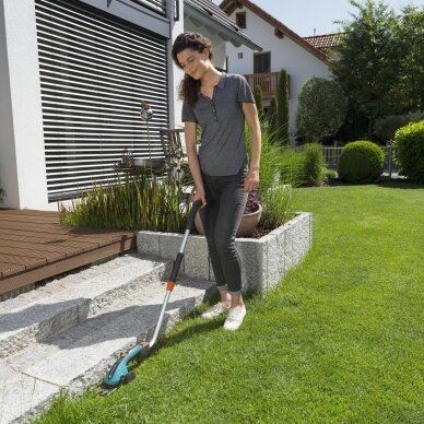 Žirklės žolės akumuliatorinės GARDENA ComfortCut Li su rankena ir ratukais 5